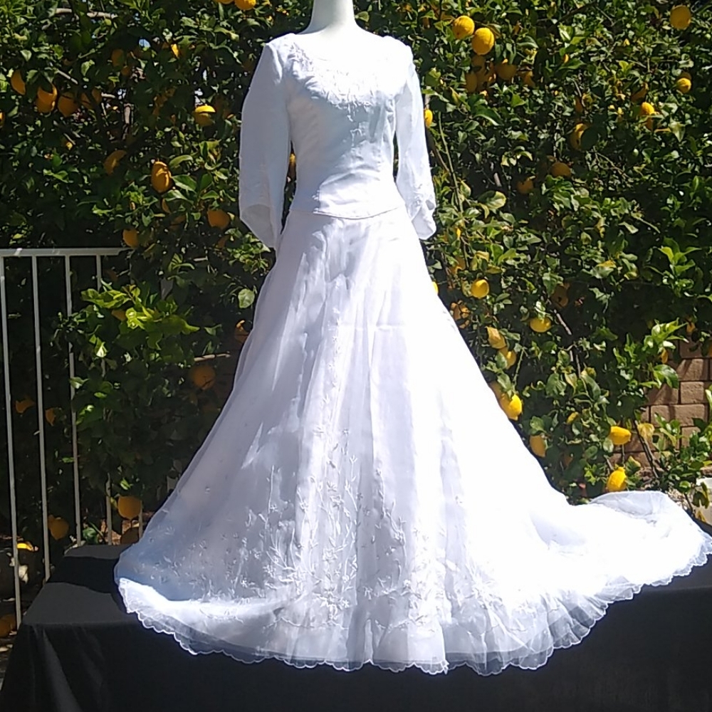 Victorias Bridal 3/4 Sleeve Gown/Chiffon/S…